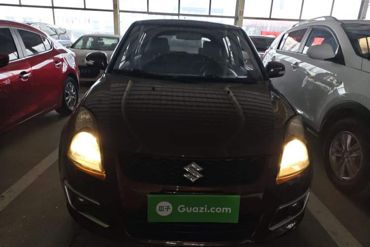 Used Suzuki Swift 2014 1.5L Automatic Fashion Edition Exterior 1