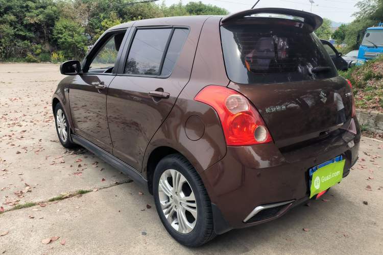 Used Suzuki Swift 2014 1.5L Automatic Fashion Edition Exterior 2