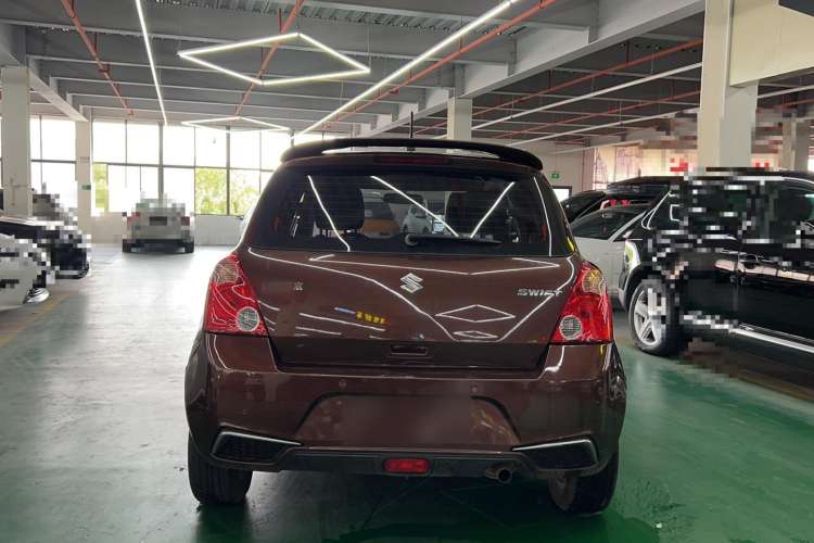 Used Suzuki Swift 2014 1.5L Automatic Fashion Edition Exterior 4