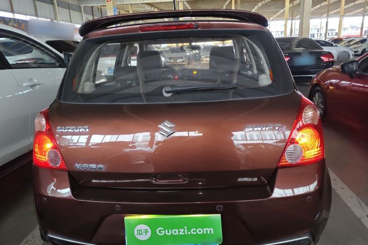 Used Suzuki Swift 2014 1.5L Automatic Fashion Edition Exterior 4