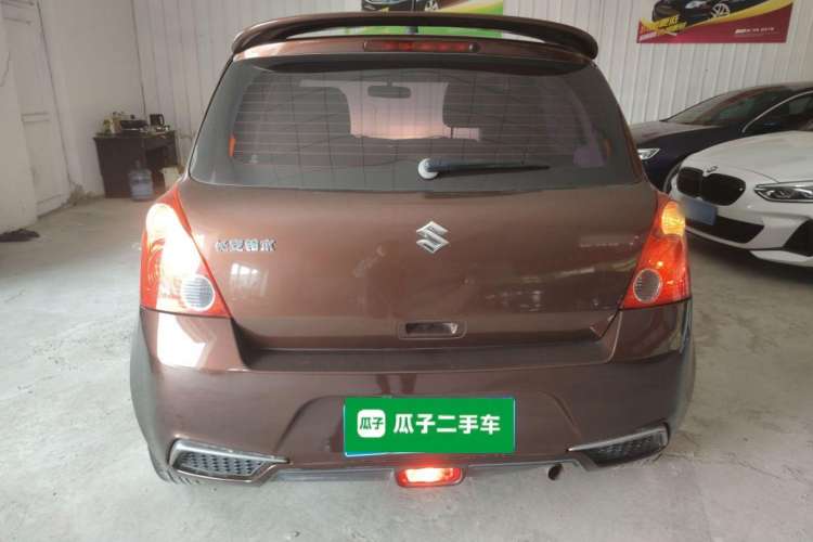 Used Suzuki Swift 2014 1.5L Automatic Fashion Edition Exterior 4