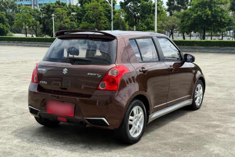 Used Suzuki Swift 2014 1.5L Automatic Fashion Edition Exterior 5