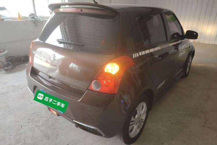Used Suzuki Swift 2014 1.5L Automatic Fashion Edition Exterior 5