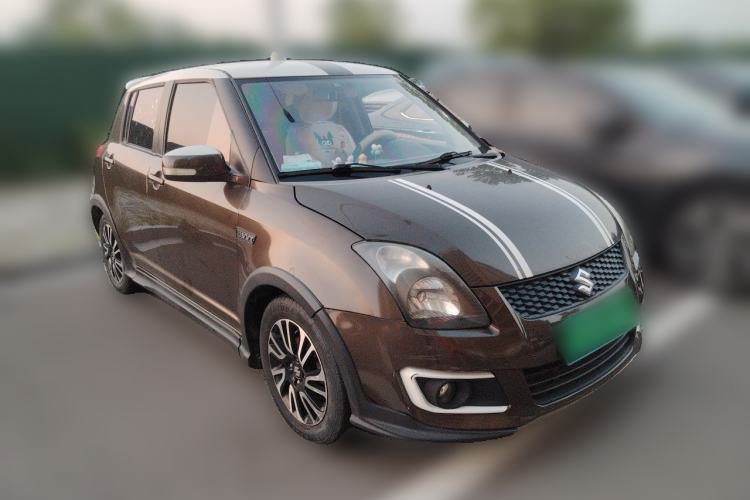 Used Suzuki Swift 2014 1.5L Automatic Fashion Edition Front Right 45 Deg