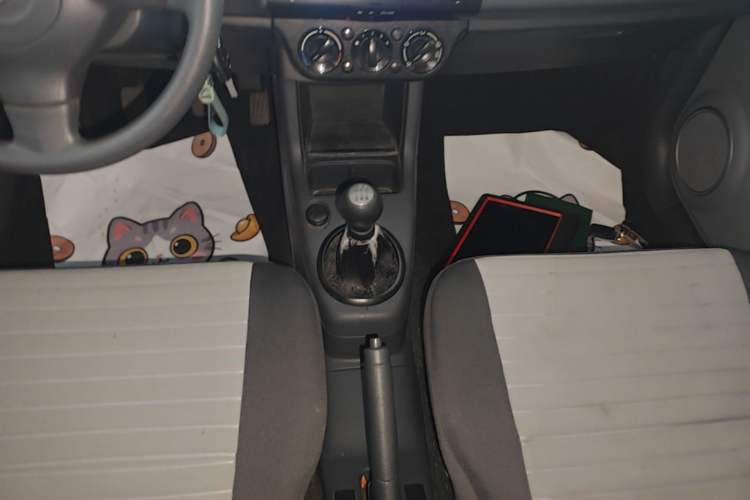 Used Suzuki Swift 2014 1.3L Manual Standard Edition Gear Lever