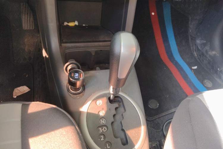 Used Suzuki Swift 2014 1.5L Automatic Fashion Edition Gear Lever