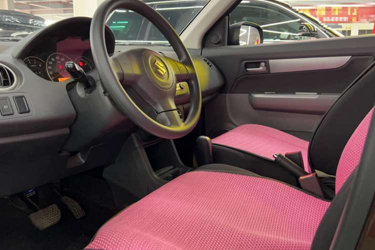 Used Suzuki Swift 2014 1.5L Automatic Fashion Edition Interior 1