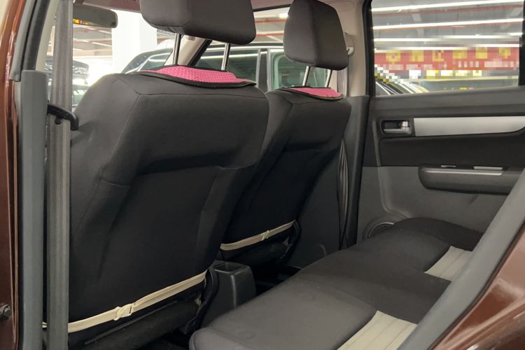Used Suzuki Swift 2014 1.5L Automatic Fashion Edition Interior 3