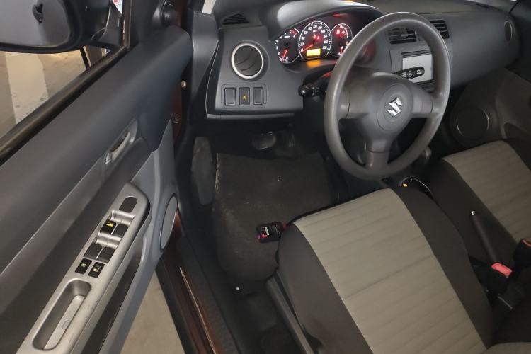 Used Suzuki Swift 2014 1.5L Automatic Fashion Edition Interior 3