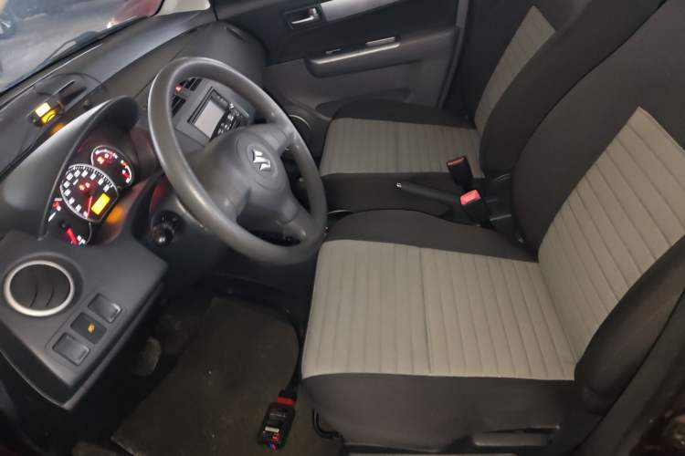 Used Suzuki Swift 2014 1.5L Automatic Fashion Edition Left Front Seat