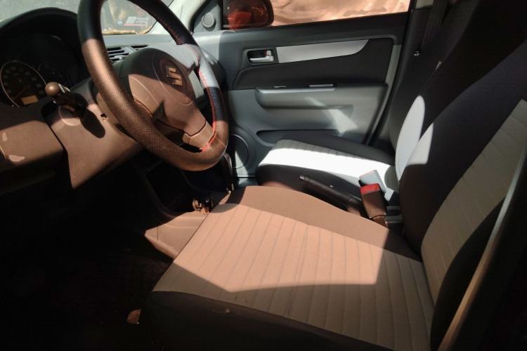 Used Suzuki Swift 2014 1.5L Automatic Fashion Edition Left Front Seat