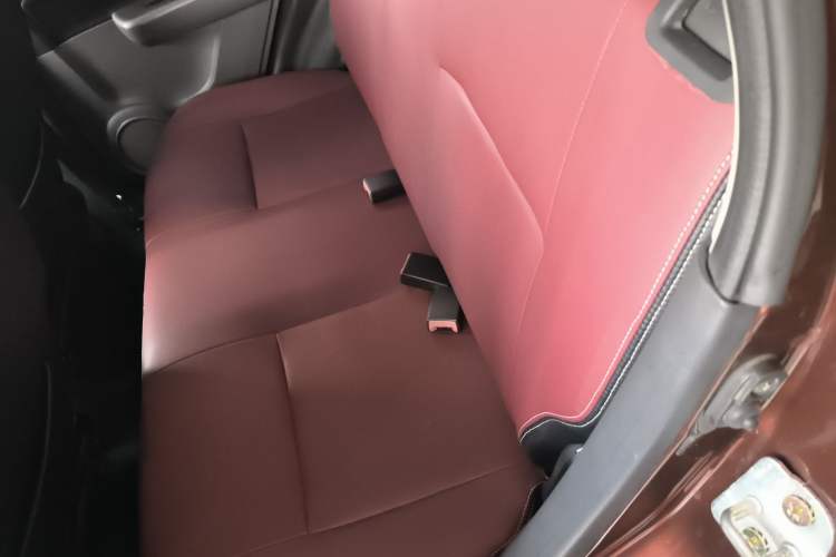 Used Suzuki Swift 2014 1.5L Automatic Fashion Edition Left Rear Seat