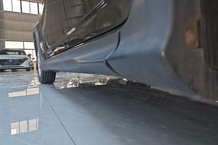 Used Suzuki Swift 2014 1.3L Manual Standard Edition Left Side Sill