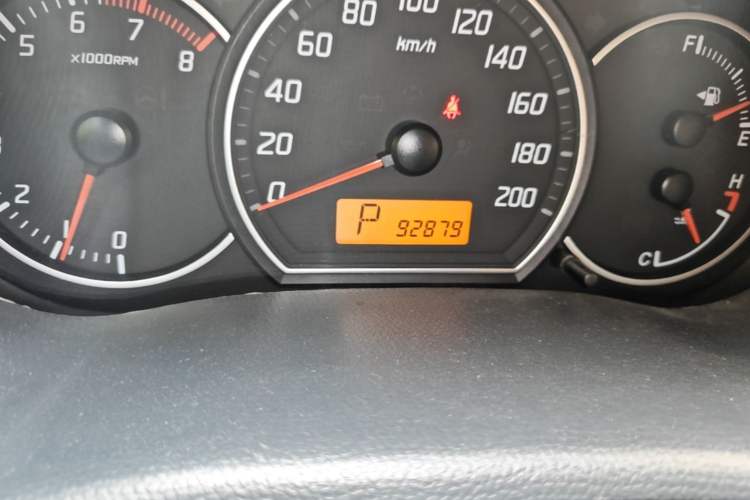 Used Suzuki Swift 2014 1.5L Automatic Fashion Edition Odometer Close Up