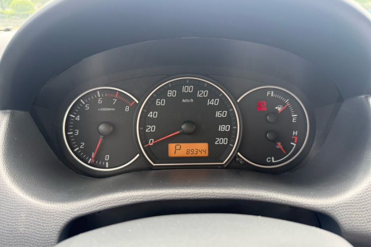 Used Suzuki Swift 2014 1.5L Automatic Fashion Edition Odometer Close Up