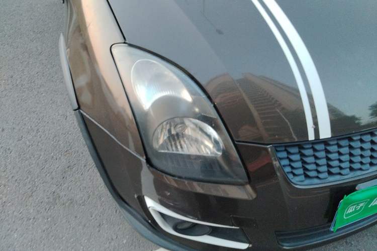 Used Suzuki Swift 2014 1.5L Automatic Fashion Edition Right Front Headlight