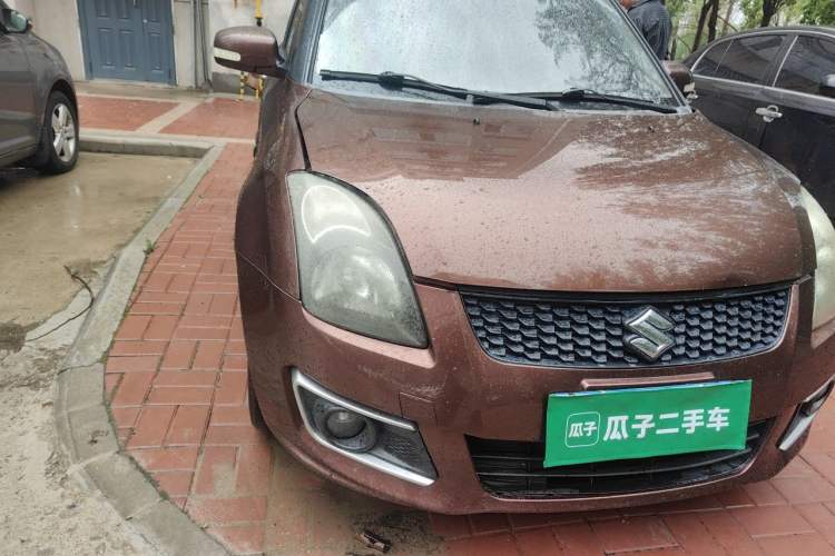 Used Suzuki Swift 2014 1.5L Manual Fashion Edition Right Front Headlight