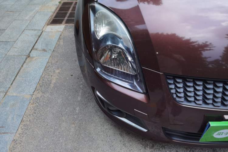 Used Suzuki Swift 2014 1.5L Automatic Fashion Edition Right Front Headlight