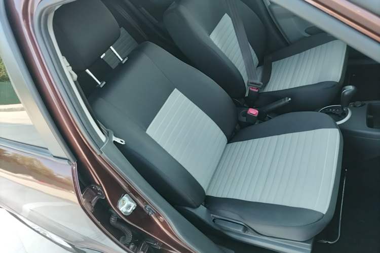 Used Suzuki Swift 2014 1.5L Automatic Fashion Edition Right Front Seat