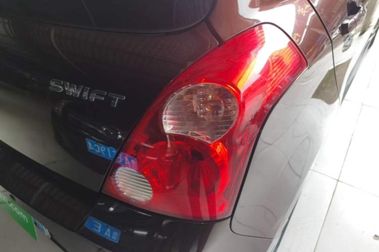 Used Suzuki Swift 2014 1.5L Automatic Fashion Edition Right Rear Taillight