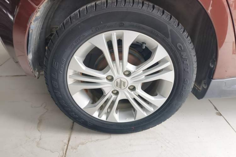 Used Suzuki Swift 2014 1.5L Automatic Fashion Edition Right Rear Wheel Hub