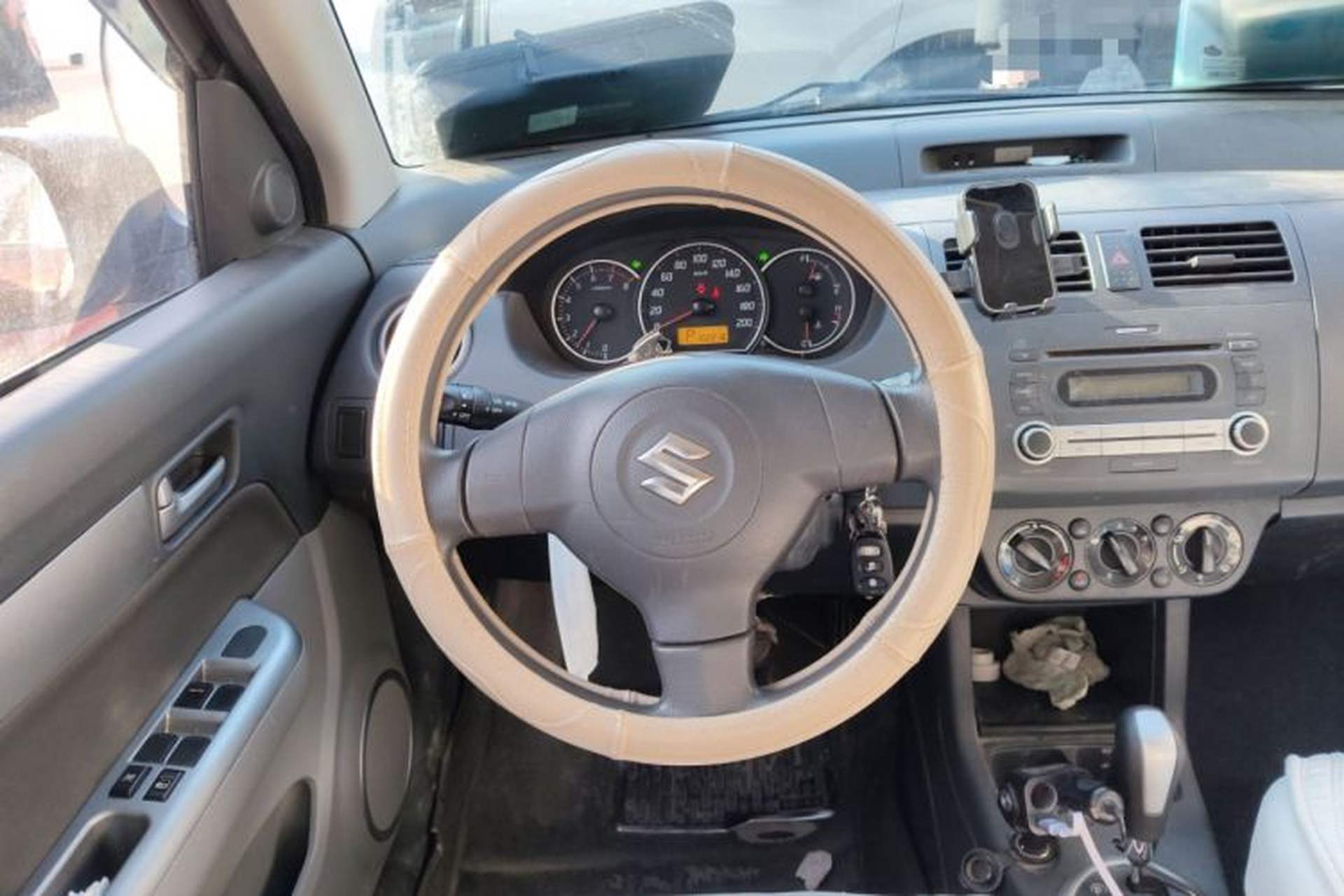 Used Suzuki Swift 2014 1.5L Automatic Fashion Edition Steering Wheel
