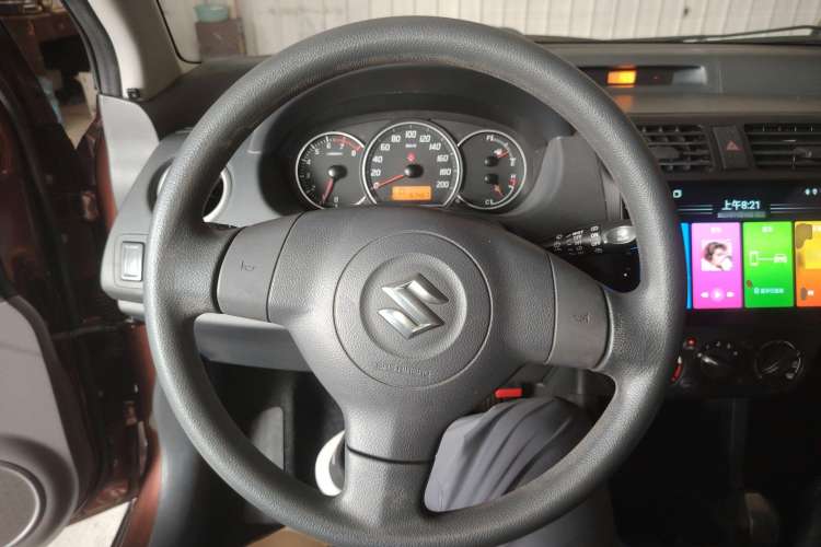 Used Suzuki Swift 2014 1.5L Automatic Fashion Edition Steering Wheel