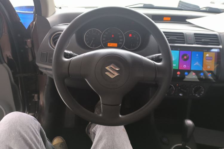 Used Suzuki Swift 2014 1.5L Automatic Fashion Edition Steering Wheel