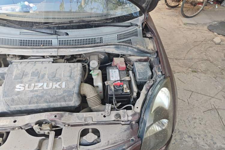 Used Suzuki Swift 2014 1.5L Automatic Fashion Edition Engine Bay Left