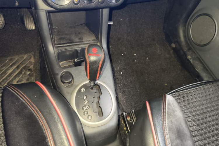Used Suzuki Swift 2014 1.5L Automatic Fashion Edition Gear Lever