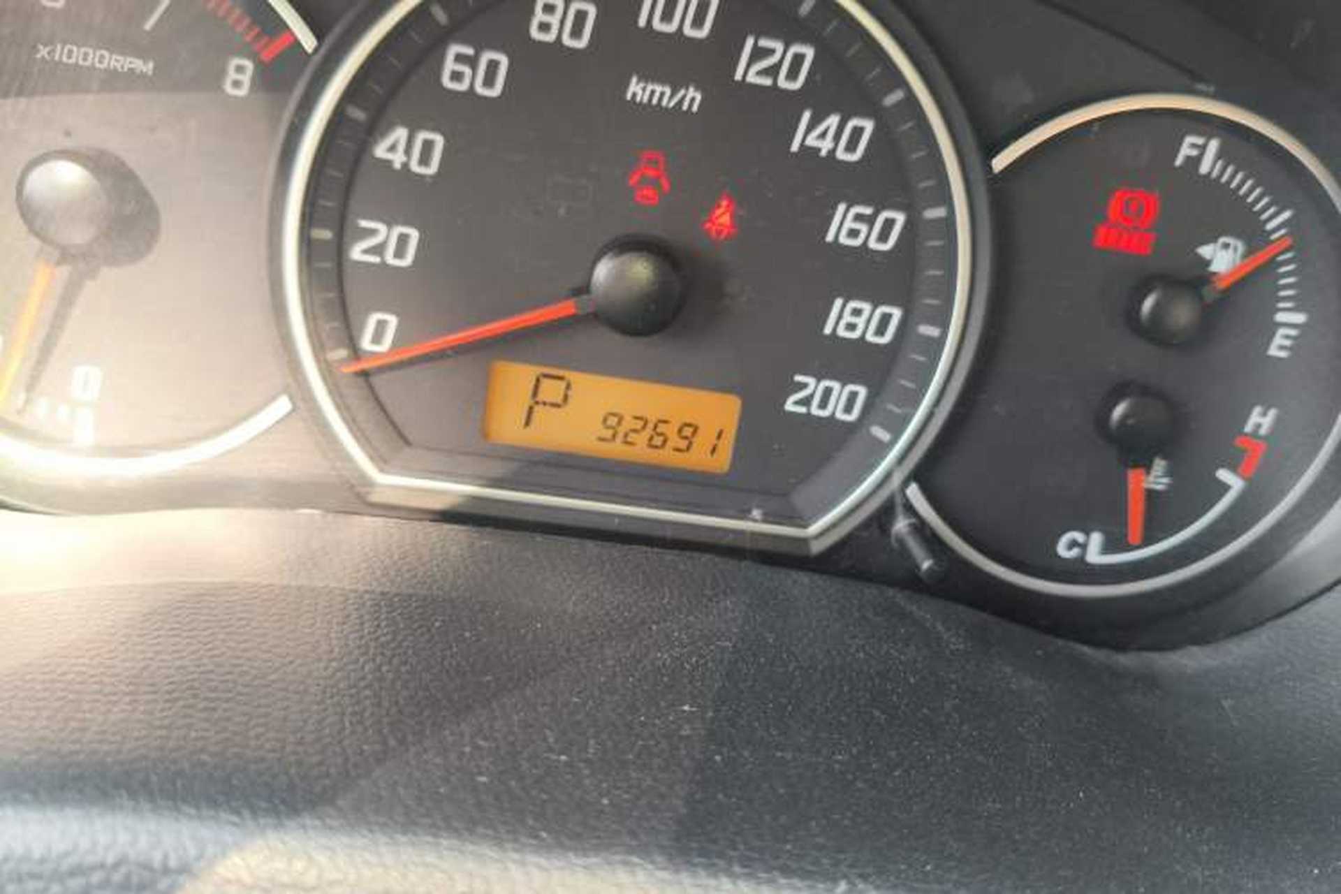 Used Suzuki Swift 2014 1.5L Automatic Fashion Edition Odometer Close Up