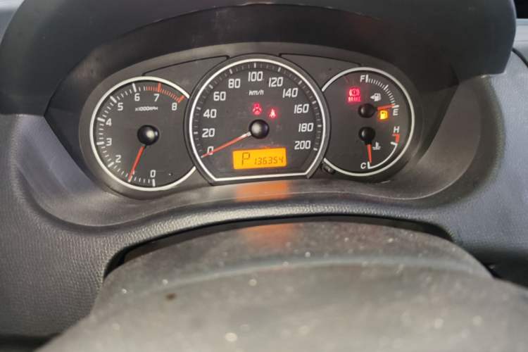 Used Suzuki Swift 2014 1.5L Automatic Fashion Edition Odometer Close Up