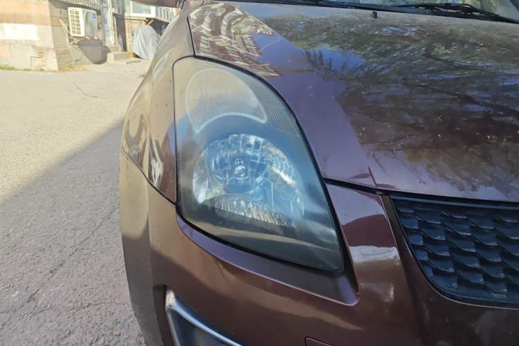 Used Suzuki Swift 2014 1.5L Automatic Fashion Edition Right Front Headlight
