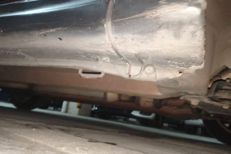 Used Suzuki Swift 2014 1.3L Manual Standard Edition Chassis Front Right
