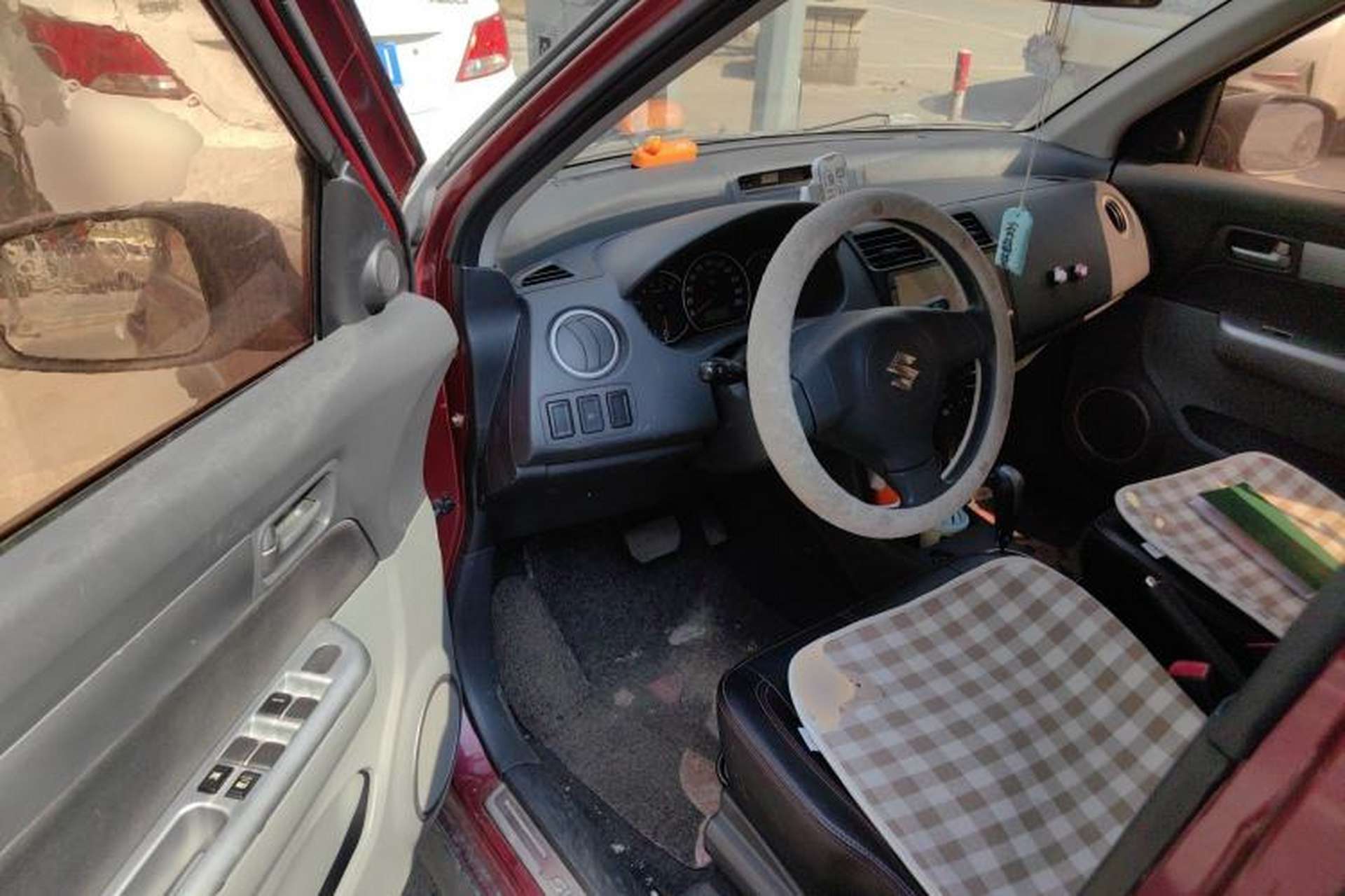 Used Suzuki Swift 2014 1.5L Automatic Fashion Edition Driver Seat
