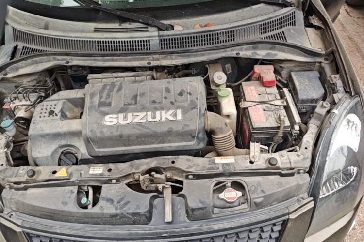 Used Suzuki Swift 2014 1.5L Automatic Fashion Edition Engine Bay