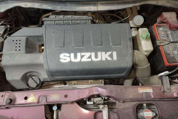Used Suzuki Swift 2014 1.5L Automatic Fashion Edition Engine Bay