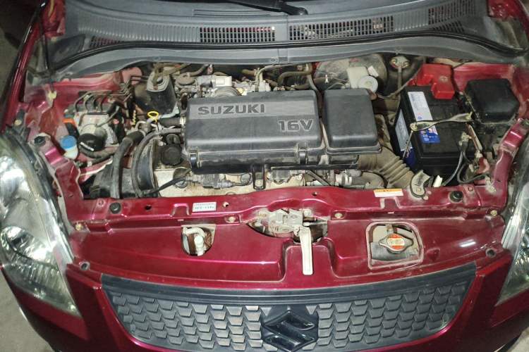 Used Suzuki Swift 2014 1.3L Manual Standard Edition Engine Bay