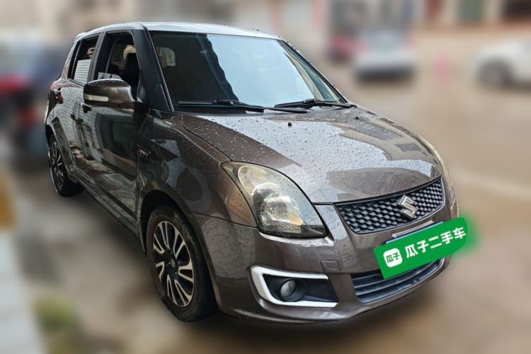 Used Suzuki Swift 2014 1.5L Automatic Fashion Edition Front Right 45 Deg