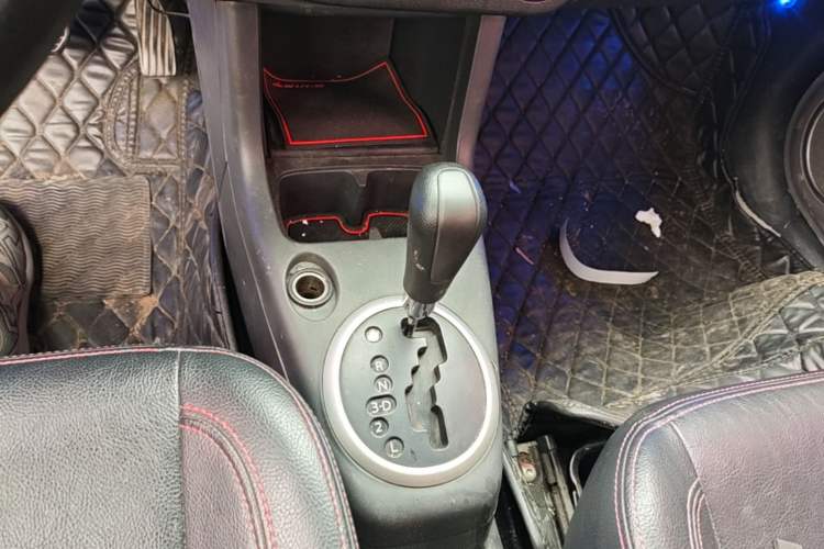 Used Suzuki Swift 2014 1.5L Automatic Fashion Edition Gear Lever