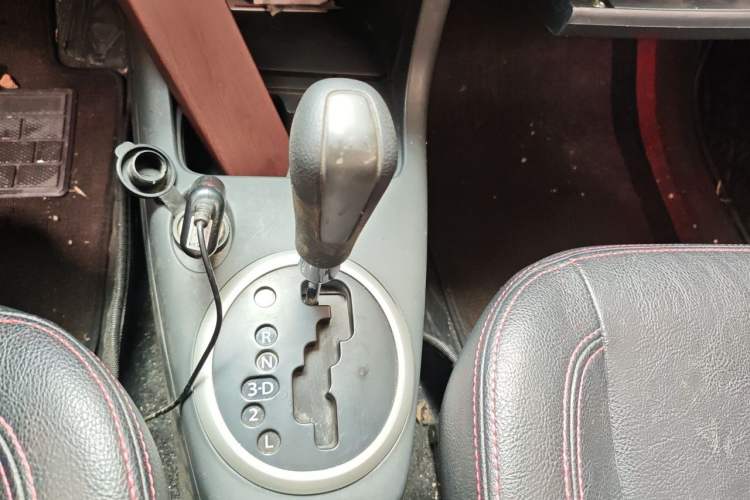 Used Suzuki Swift 2014 1.5L Automatic Fashion Edition Gear Lever