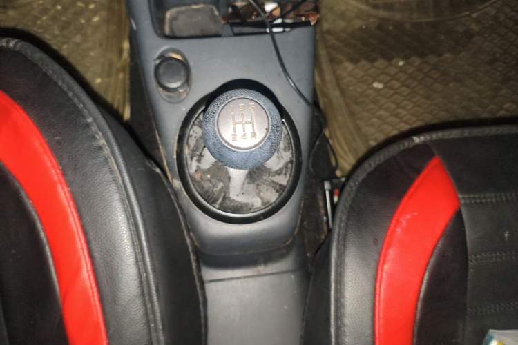Used Suzuki Swift 2014 1.3L Manual Standard Edition Gear Lever