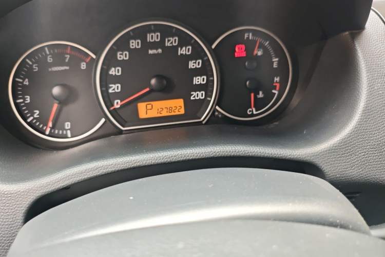 Used Suzuki Swift 2014 1.5L Automatic Fashion Edition Odometer Close Up