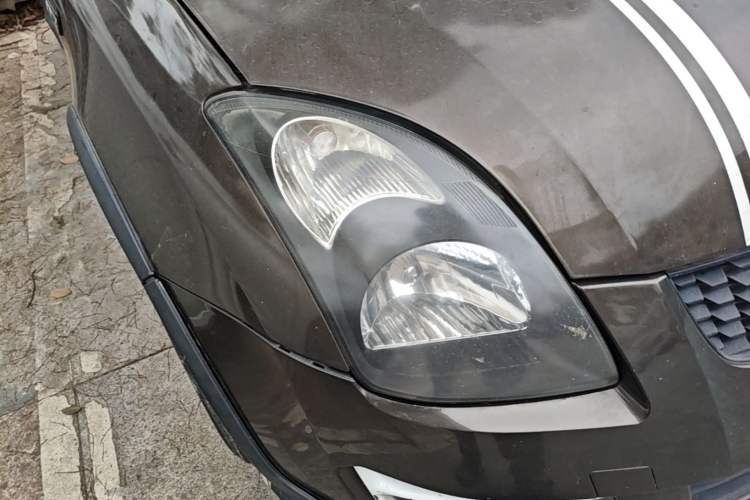 Used Suzuki Swift 2014 1.5L Automatic Fashion Edition Right Front Headlight