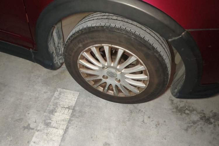 Used Suzuki Swift 2014 1.3L Manual Standard Edition Right Front Wheel Hub