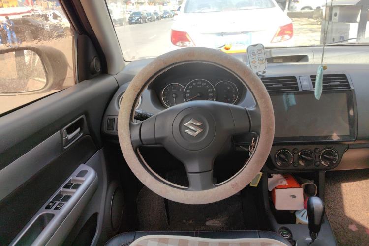 Used Suzuki Swift 2014 1.5L Automatic Fashion Edition Steering Wheel