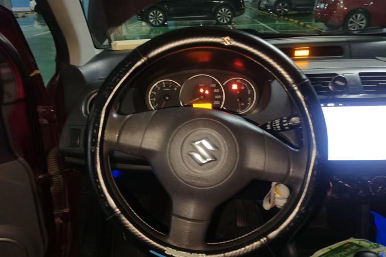 Used Suzuki Swift 2014 1.5L Automatic Fashion Edition Steering Wheel