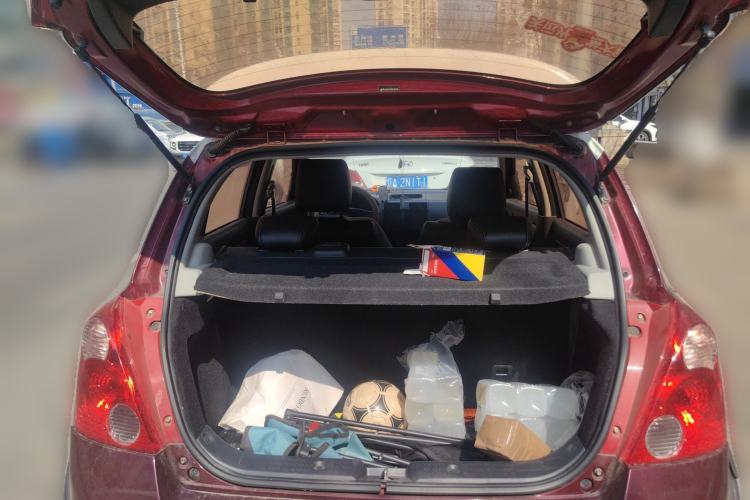 Used Suzuki Swift 2014 1.5L Automatic Fashion Edition Trunk