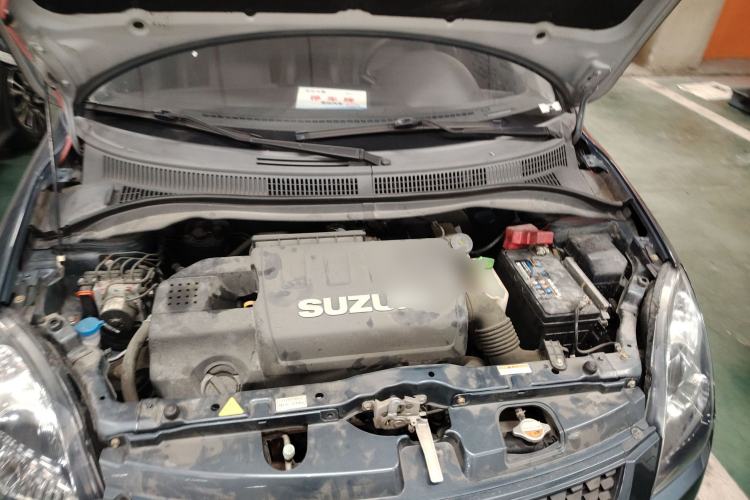 Used Suzuki Swift 2014 1.5L Automatic Fashion Edition Engine Bay