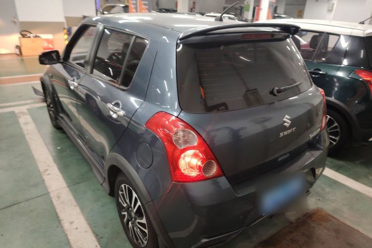 Used Suzuki Swift 2014 1.5L Automatic Fashion Edition Exterior 2